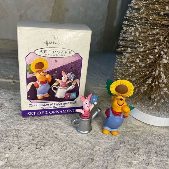 Hallmark keepsake Disney The Garden of Piglet and Pooh 1998 - Picture 1 of 2